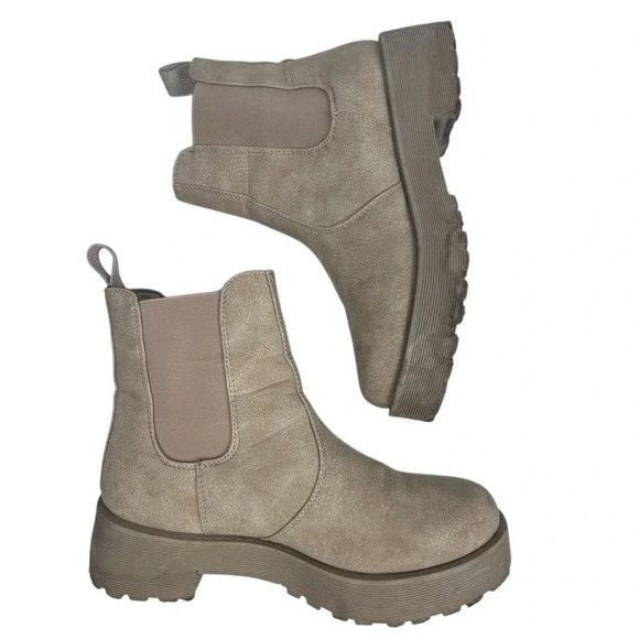 Dirty Laundry Women's Margo Chelsea Boot Brown Size 9 Ankle Chunky Heel - Picture 4 of 16